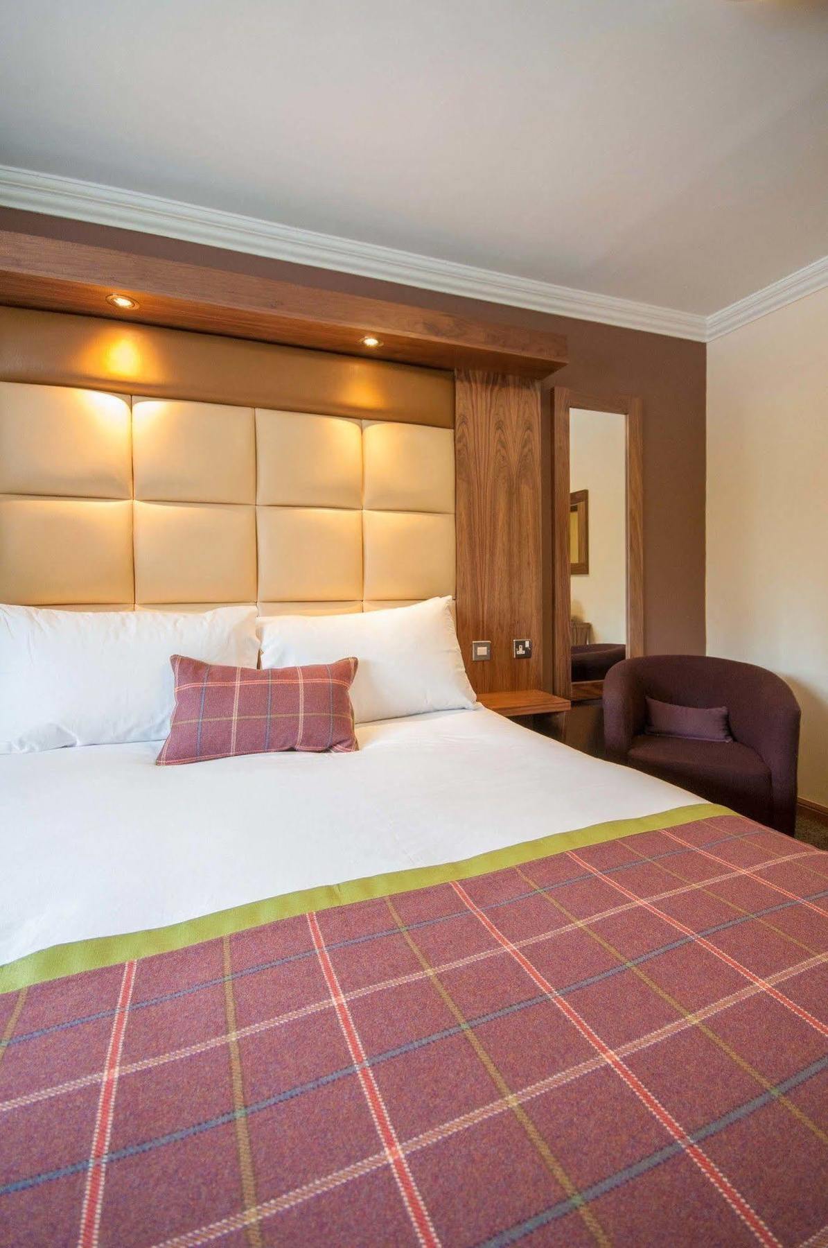 Dean Park Hotel Kirkcaldy Extérieur photo