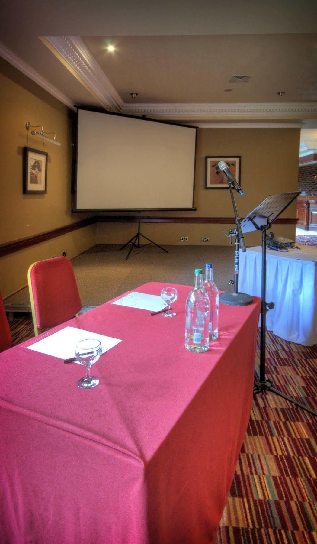 Dean Park Hotel Kirkcaldy Extérieur photo